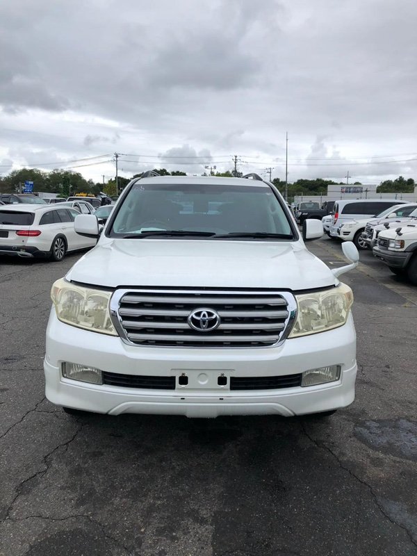 Автомобиль Toyota Land Cruiser UZJ200W 2UZ-FE 2008 года в разбор