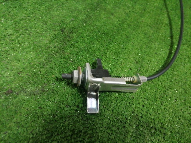 Активатор лючка бака LS600h 2007.06 UVF45 2UR-FSE Активатор лючка бака LS600h 2007.06 UVF45 2UR-FSE