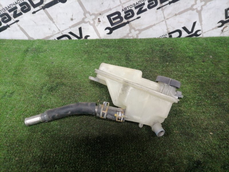 Бачок расширительный LS600h 2007.06 UVF45 2UR-FSE