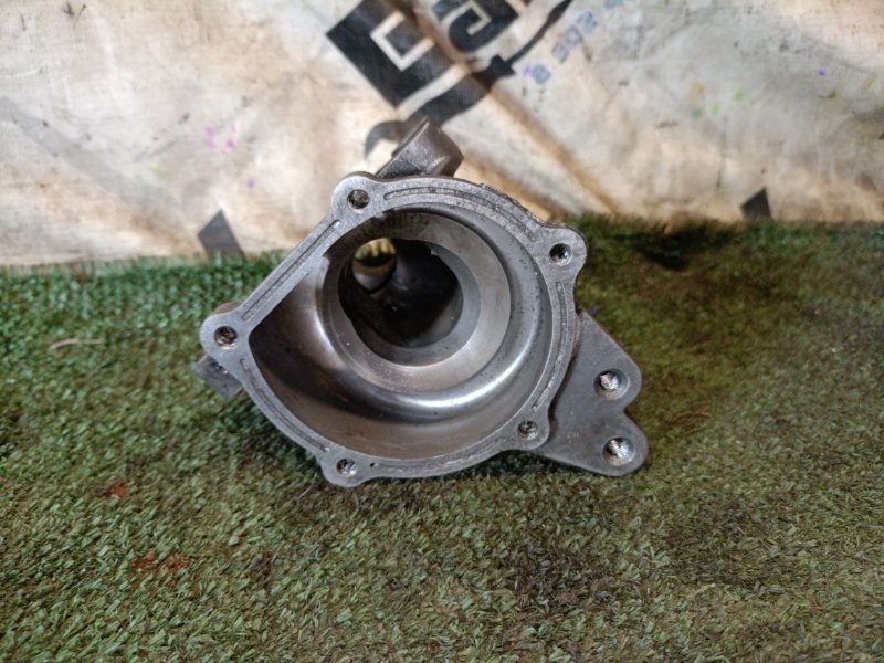 Корпус помпы SUZUKI kei HN22S K6A Б/У