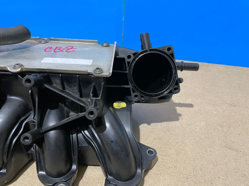 Коллектор впускной A1 8X1 CBZA