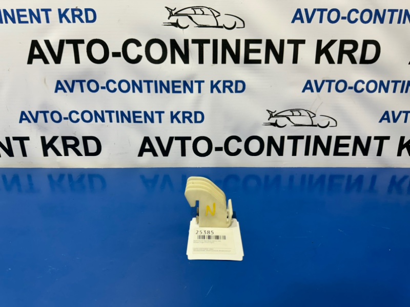 Крепление бампера переднее левое Nissan Fuga PY50 VQ35 62228-EG600 контрактная