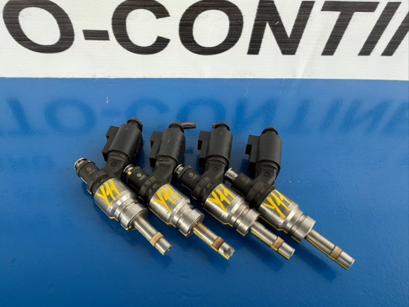 Топливная форсунка AUDI A4 8ED AUK