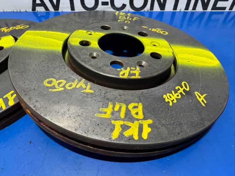 Диск тормозной передний Volkswagen Golf 1K1 BLF