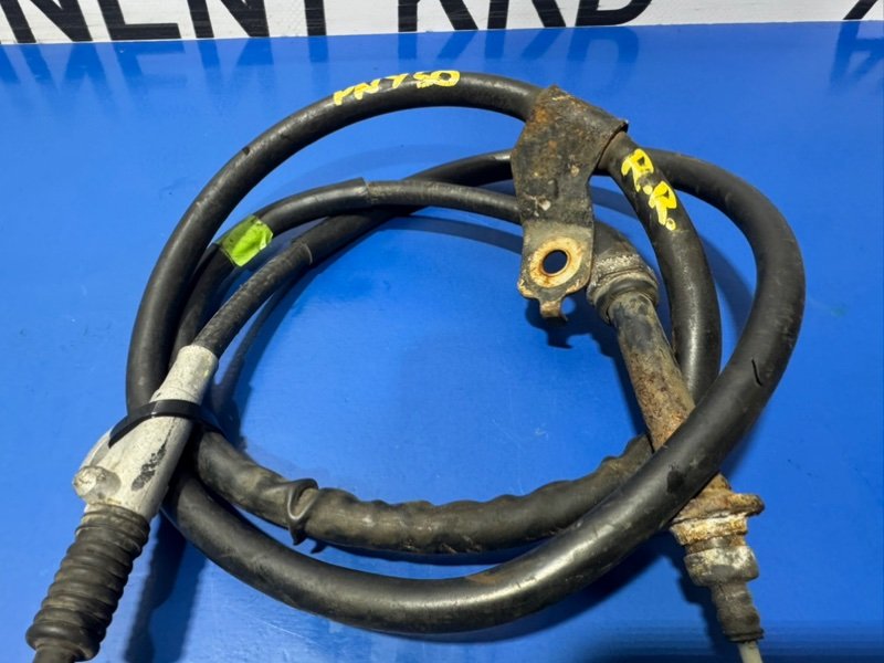 Тросик ручника задний правый Fuga PNY50 VQ35