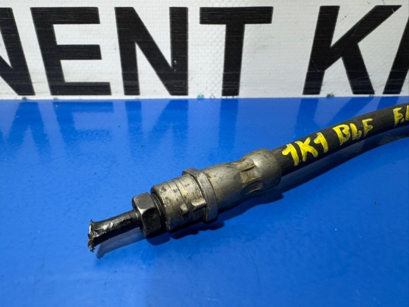 Шланг тормозной передний левый Golf 5 1K1 BLF