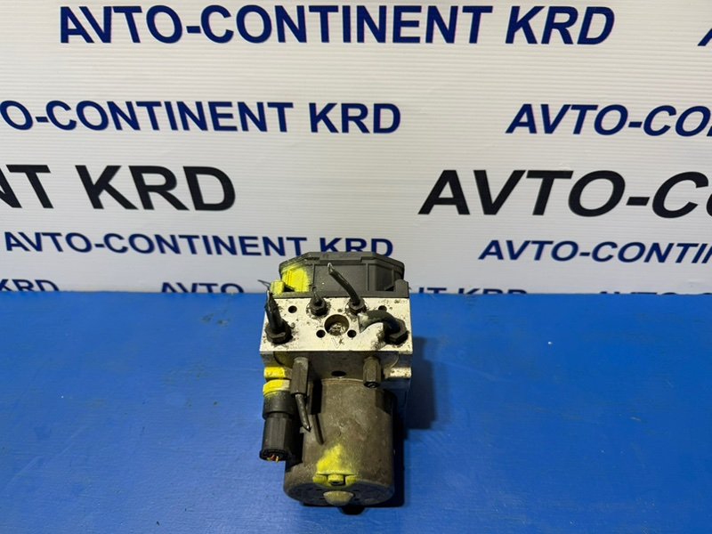 Блок abs Avensis AZT250 1AZ