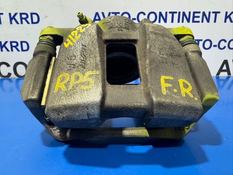 Суппорт тормозной передний правый Stepwgn RP5 LFA