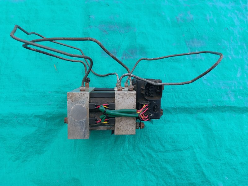 Модулятор ABS гидравлический Elf NKS71 4HG1 Модулятор ABS гидравлический Elf NKS71 4HG1