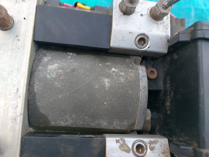 Модулятор ABS гидравлический Elf NKS71 4HG1 Модулятор ABS гидравлический Elf NKS71 4HG1