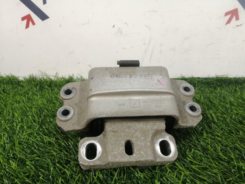 Подушка двигателя левая Volkswagen Golf 2010 1KCAX CAXA 1K0199555AC контрактная