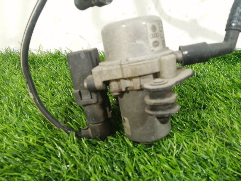 Насос вакуумный Volkswagen Golf 1KCAX CAXA Насос вакуумный Volkswagen Golf 1KCAX CAXA