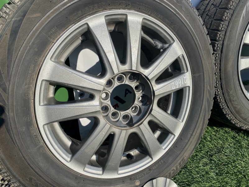 Комплект литых дисков Комплект литых дисков