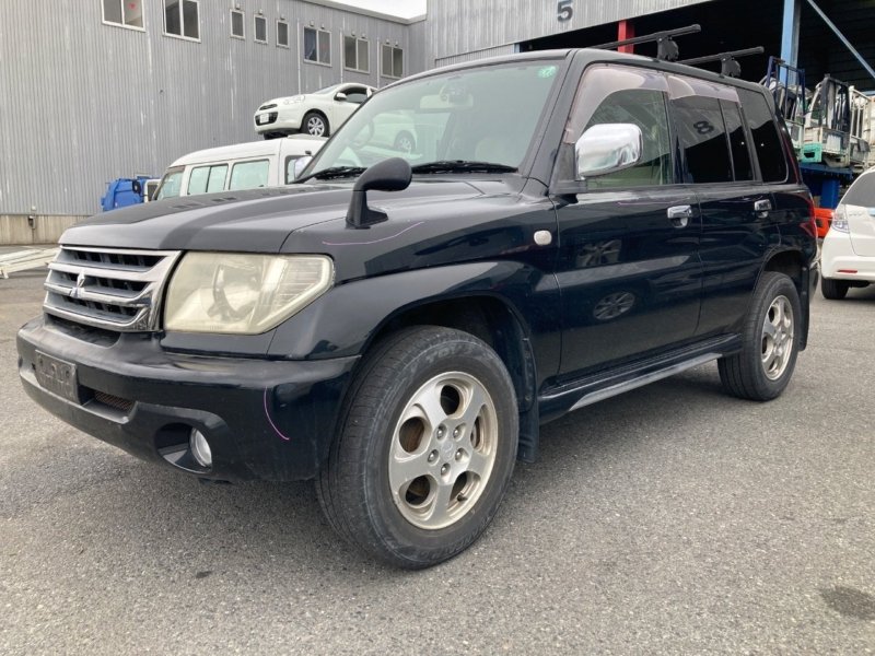 Решетка радиатора Pajero IO 2004 H76W 4G93