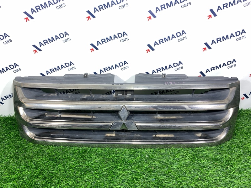 Решетка радиатора Mitsubishi Pajero IO 2004 H76W 4G93 MR441337 контрактная