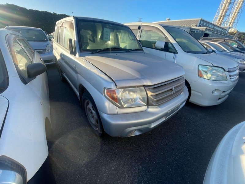 Горловина топливного бака Pajero IO 2004 H76W 4G93