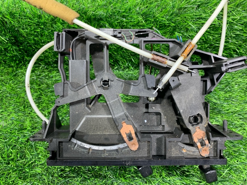 Блок управления климат-контролем Elf 2005 LKR81 4HL1 Блок управления климат-контролем Elf 2005 LKR81 4HL1