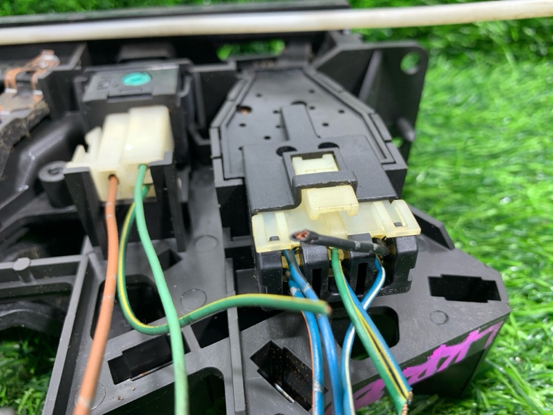 Блок управления климат-контролем Elf 2005 LKR81 4HL1 Блок управления климат-контролем Elf 2005 LKR81 4HL1