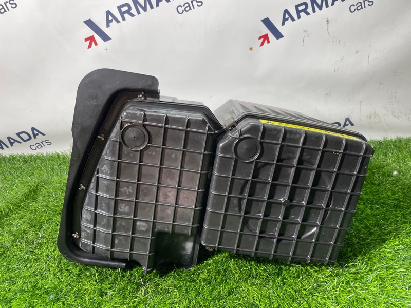 Корпус воздушного фильтра Elf 2005 LKR81 4HL1