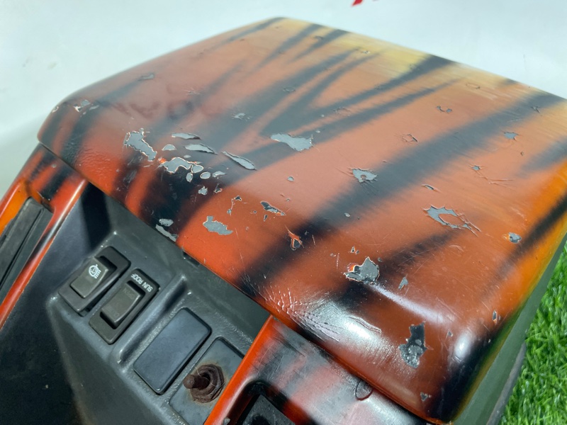 Бардачок между сиденьями Safari 1989 VRGY60 TD42