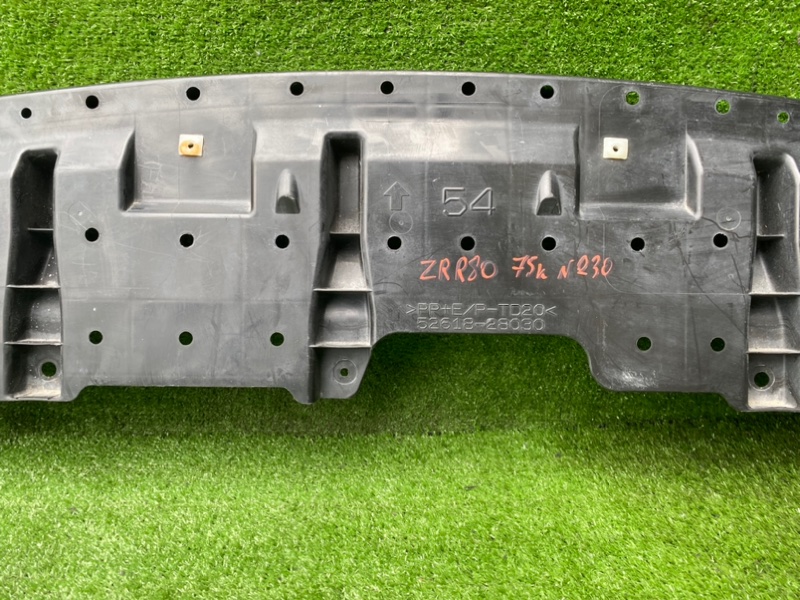 Жесткость бампера передний TOYOTA VOXY ZRR80
