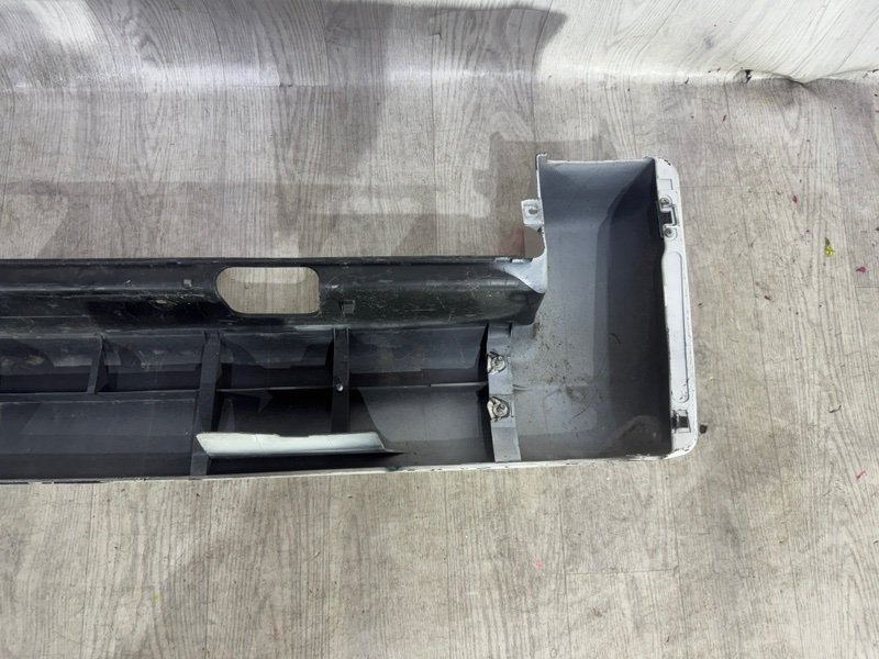Бампер задний для MAZDA BONGO SK82V, S24A-50221, S24A-50221 18 ракурс Бампер задний для MAZDA BONGO SK82V, S24A-50221, S24A-50221 18 ракурс