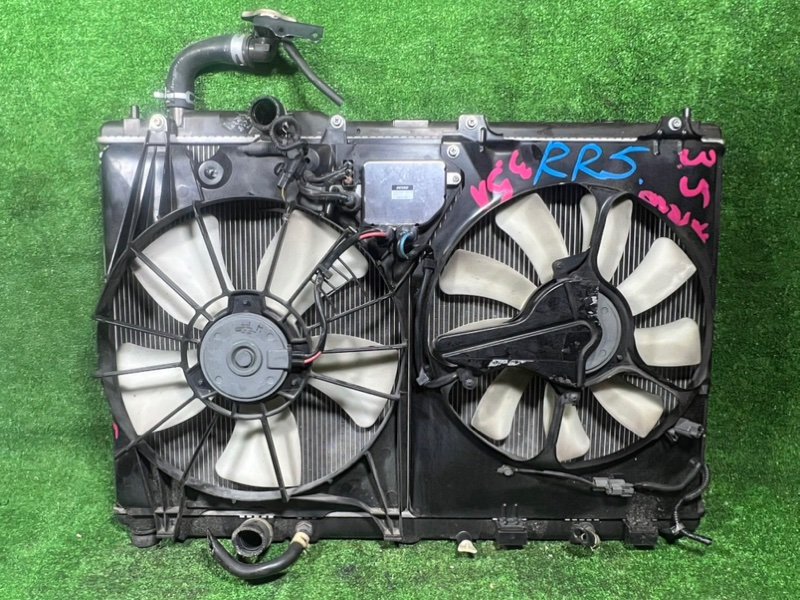 Радиатор основной для HONDA ELYSION RR5 J35A 8 ракурс Радиатор основной для HONDA ELYSION RR5 J35A 8 ракурс