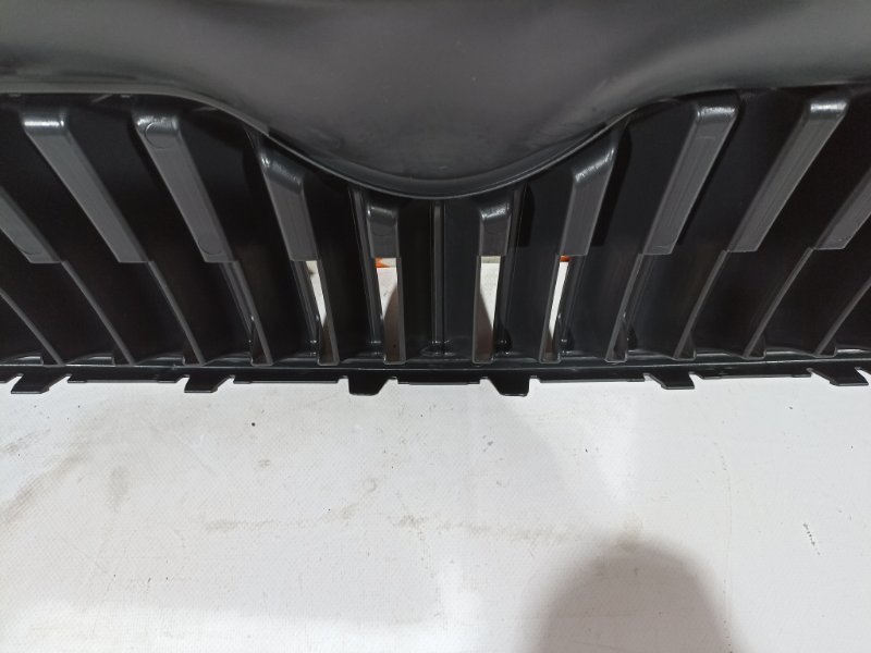Решетка радиатора FABIA 2 2007-2014