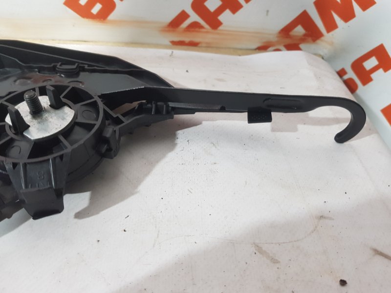 Кронштейн фары  правый SKODA OCTAVIA 2 A5 04-13