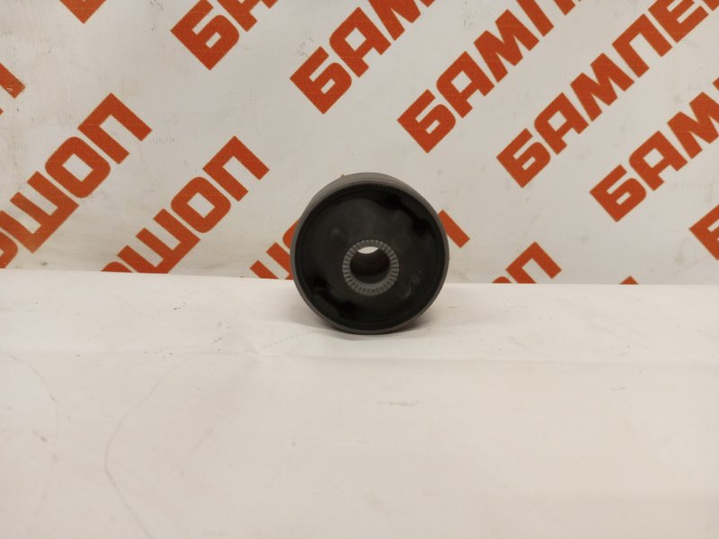 Сайлентблок переднего рычага TOYOTA CAMRY 50 (2011-2014) 48655-33050 новая