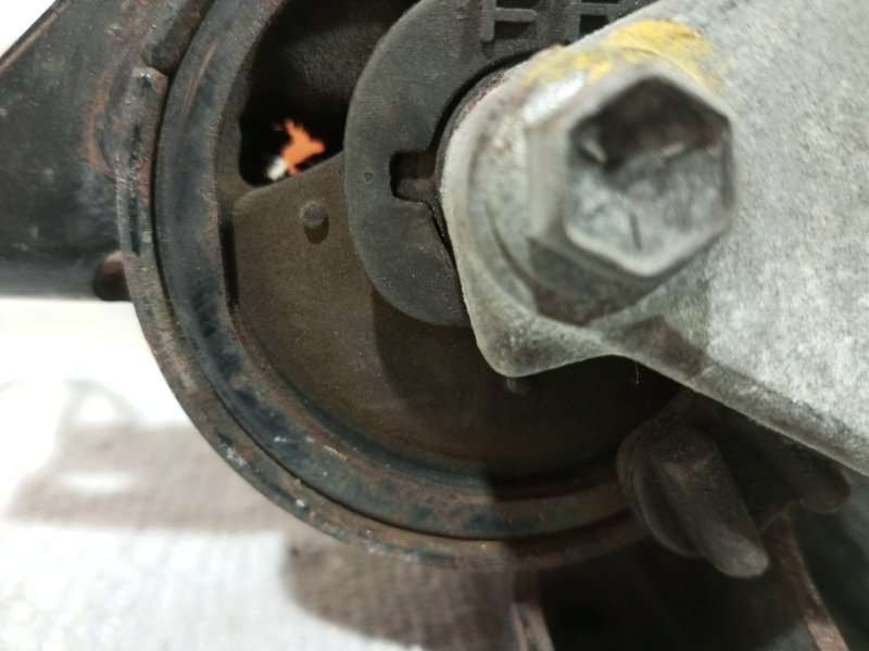 Подушка ДВС SX4 2007 1