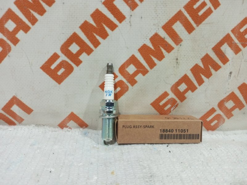 Запчасть свеча зажигания HYUNDAI 1884011051 новая Свеча зажигания HYUNDAI 1884011051 новая