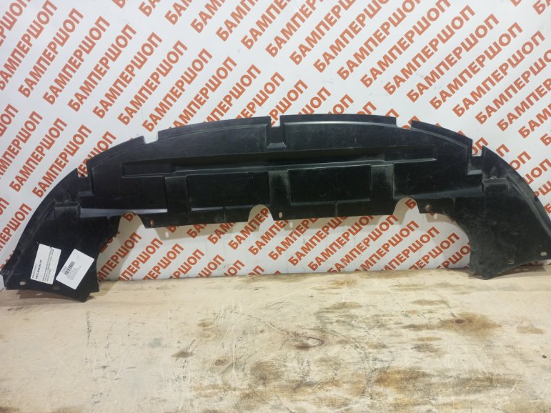 Дефлектор радиатора FORD FOCUS 2 (2005-2008) 1302804 новая