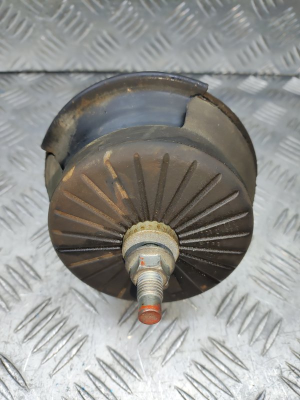 Подушка двигателя FX35 S51 VQ35HR