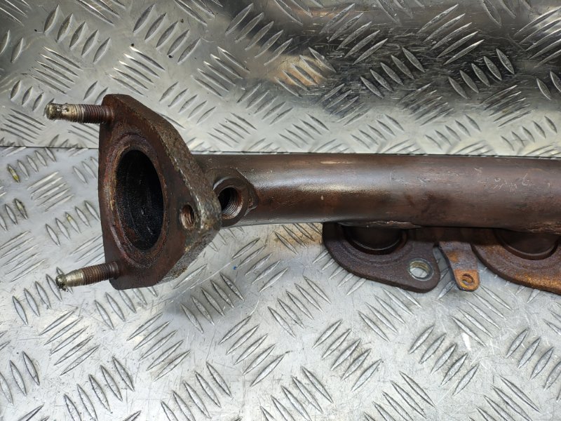 Коллектор выпускной GX470 2009 2UZFE Коллектор выпускной GX470 2009 2UZFE