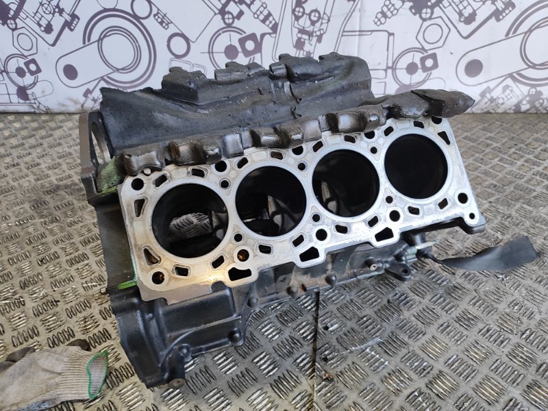 Блок двигателя Toyota Land Cruiser 200 1VDFTV 1140051020 контрактная