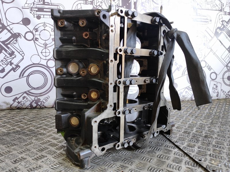 Блок двигателя Land Cruiser 200 1VDFTV