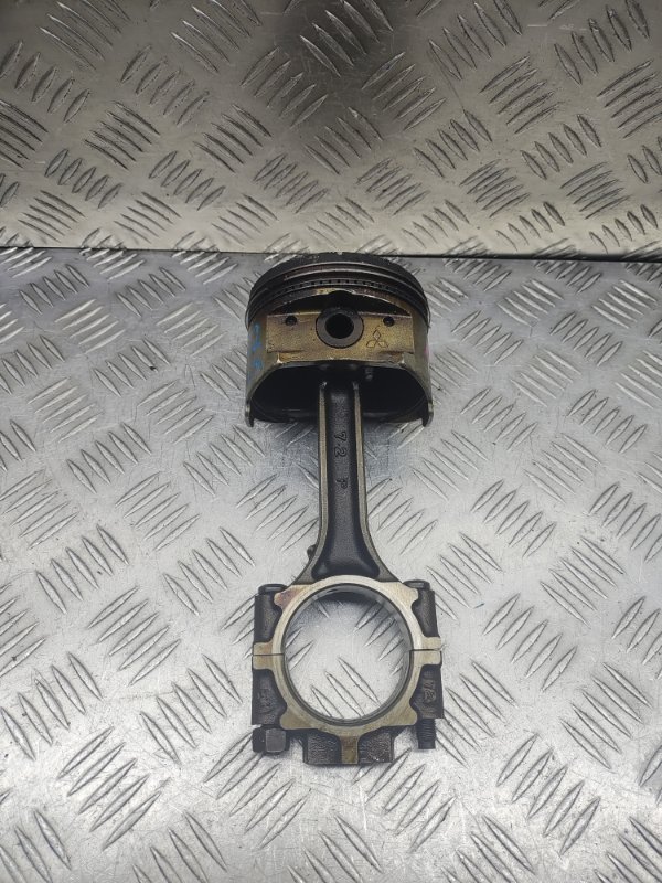 Поршень шатун Mitsubishi Pajero 2 K76T 6G72 MD096043 контрактная