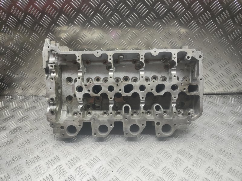 Головка блока цилиндров L200 Pajero Sport 4D56U