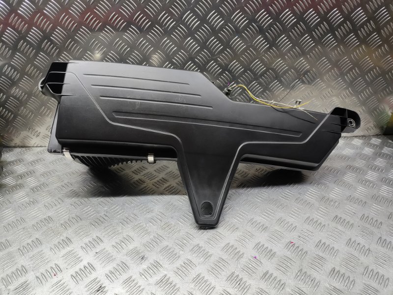 Запчасть корпус воздушного фильтра BMW 3series F30 N20B20B 10737810 контрактная Корпус воздушного фильтра BMW 3series F30 N20B20B 10737810 контрактная