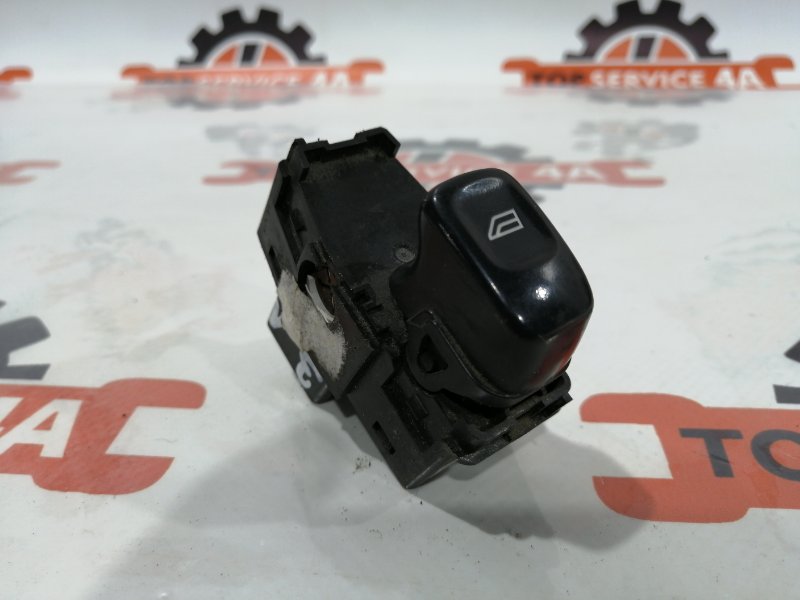 Кнопка стеклоподъемника задняя левая Volvo XC90 2004 C91 B6294T 30658696 контрактная