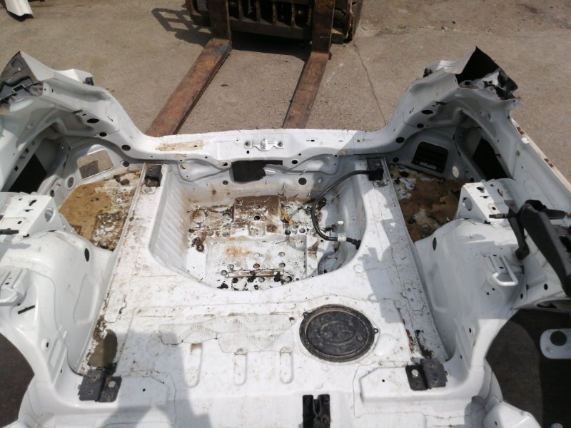 Rear cut A4 2009 WAUZZZ8KAA009430