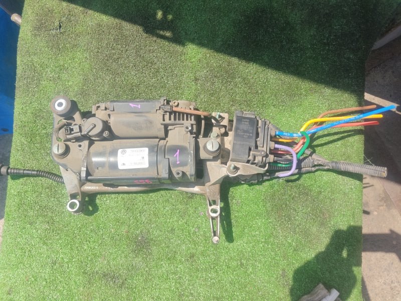 Компрессор подвески Porsche Cayenne 2005 955 M4850 7L0616006D контрактная