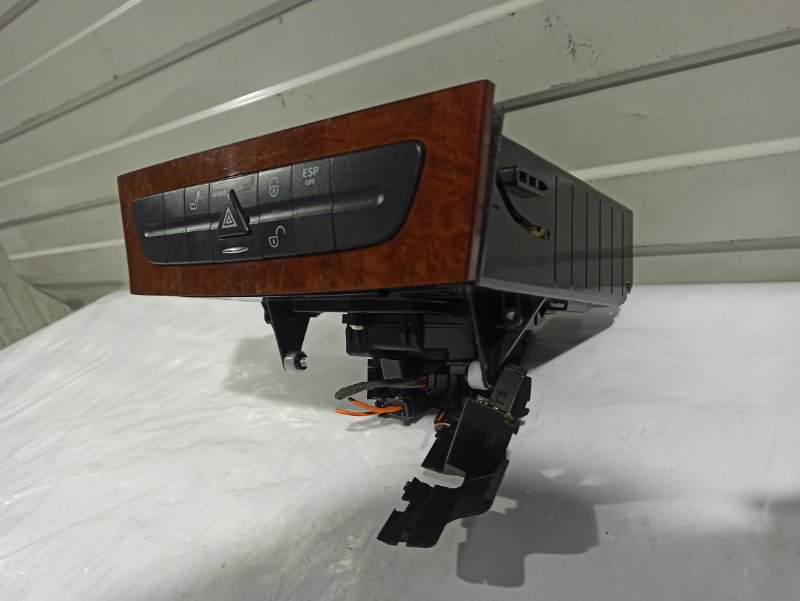 Блок кнопок Mercedes W211 E-Class Седан Блок кнопок Mercedes W211 E-Class Седан