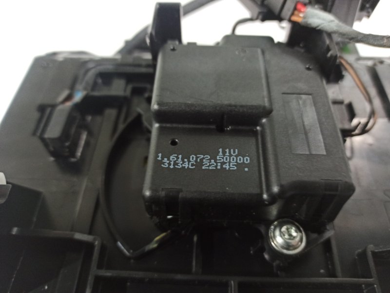 Блок кнопок W211 E-Class 2002 - 2009 Седан Блок кнопок W211 E-Class 2002 - 2009 Седан