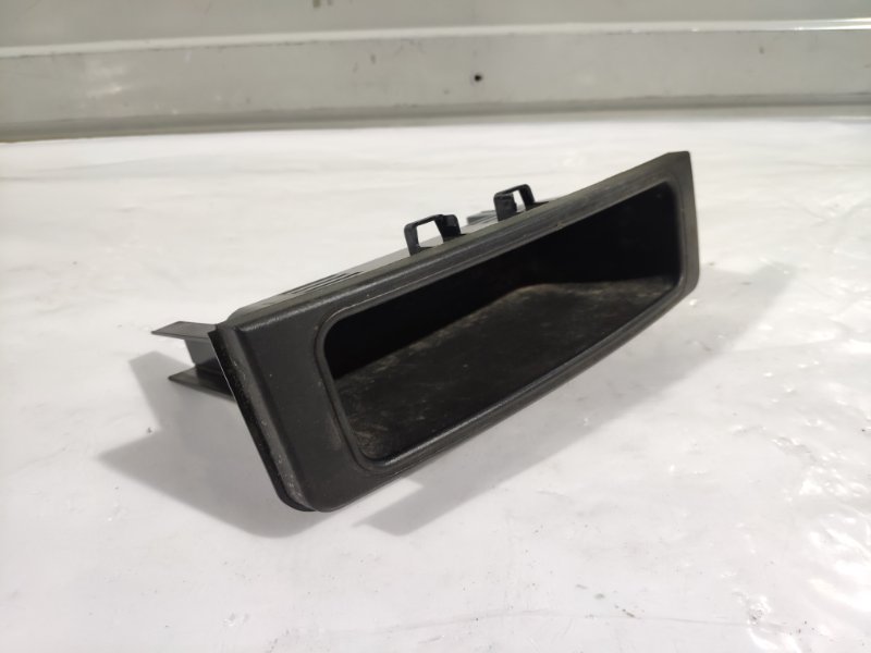 Ящик консоли Mercedes W203 C-Class Ящик консоли Mercedes W203 C-Class