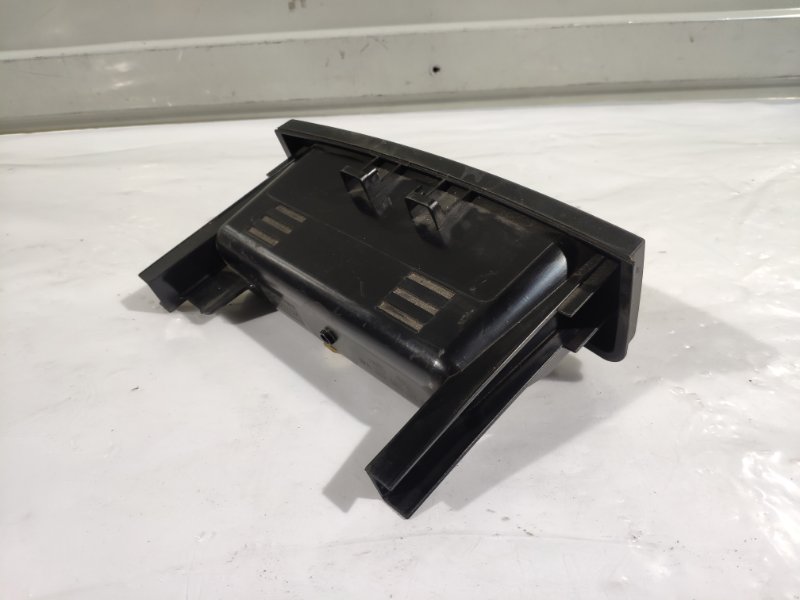 Ящик консоли W203 C-Class 2000 - 2008 Ящик консоли W203 C-Class 2000 - 2008