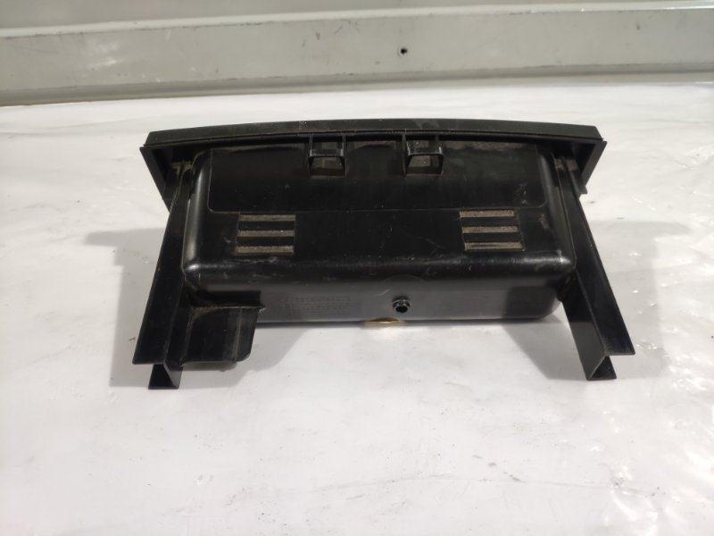 Ящик консоли W203 C-Class 2000 - 2008 Ящик консоли W203 C-Class 2000 - 2008