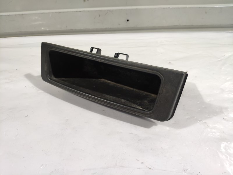 Ящик консоли W203 C-Class 2000 - 2008 Ящик консоли W203 C-Class 2000 - 2008