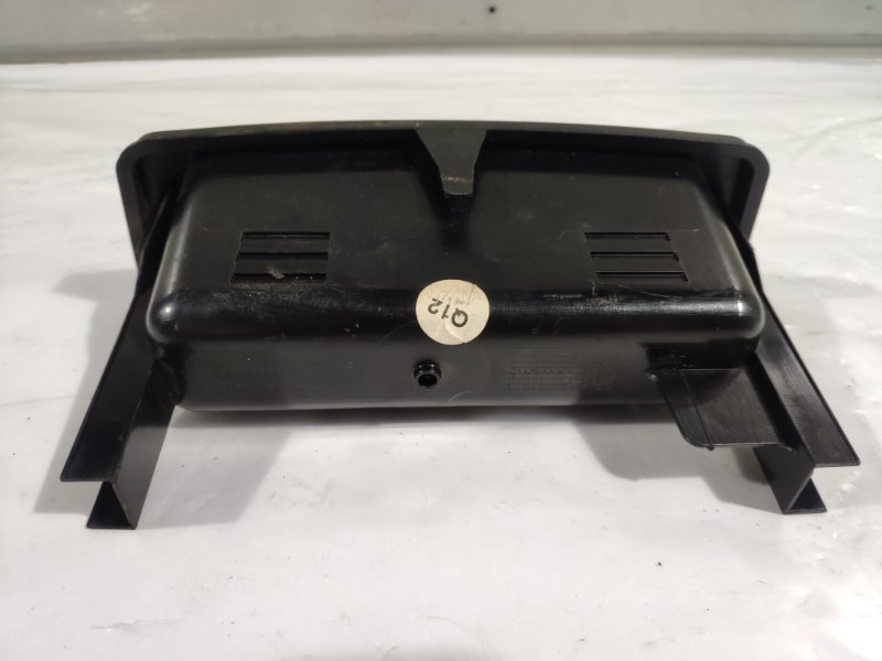 Ящик консоли W203 C-Class 2000 - 2008 Ящик консоли W203 C-Class 2000 - 2008